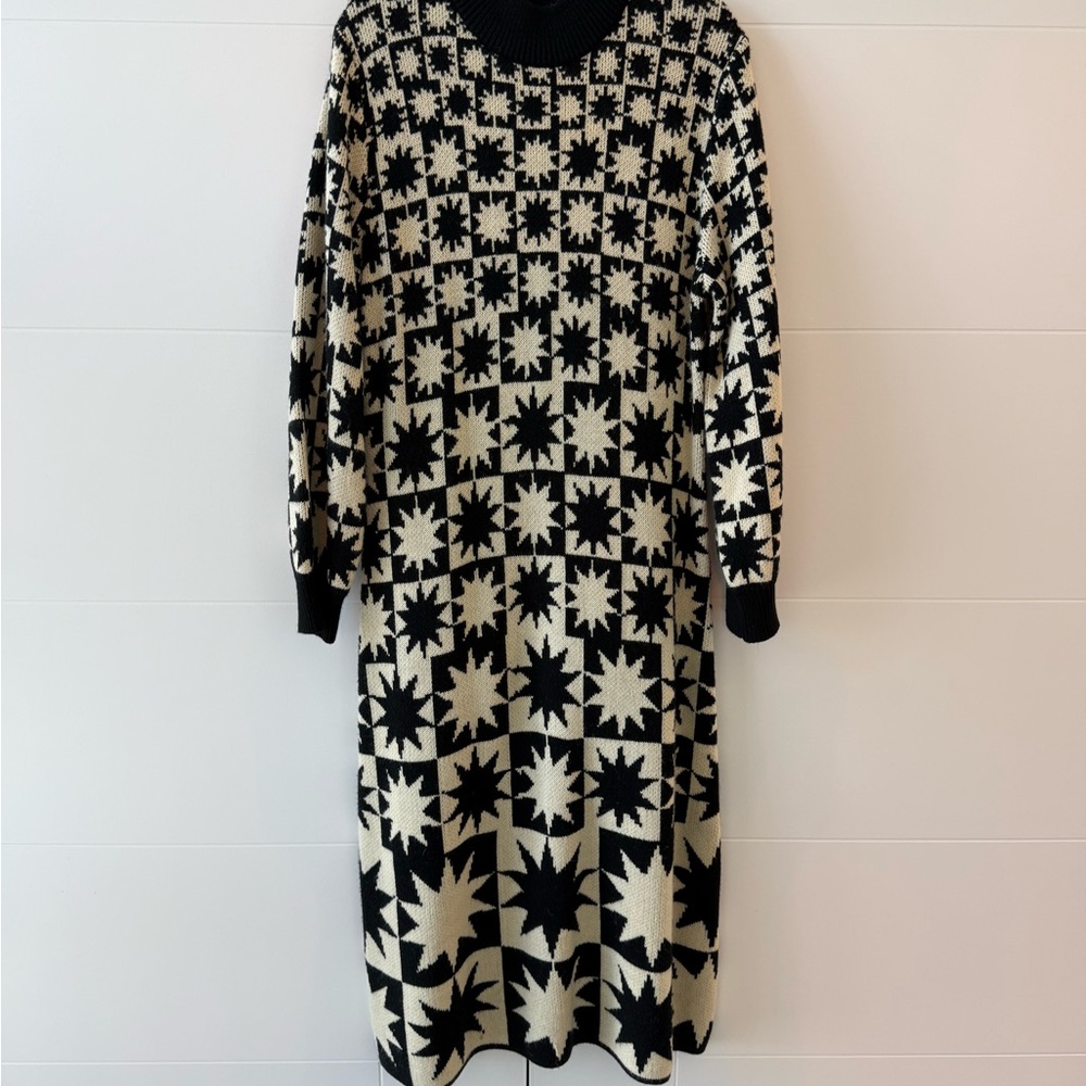 Anthropologie Black and White Star Pattern Long Sleeve Dress
